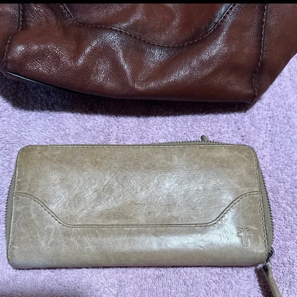 Frye purse and wallet - Picture 9 of 9